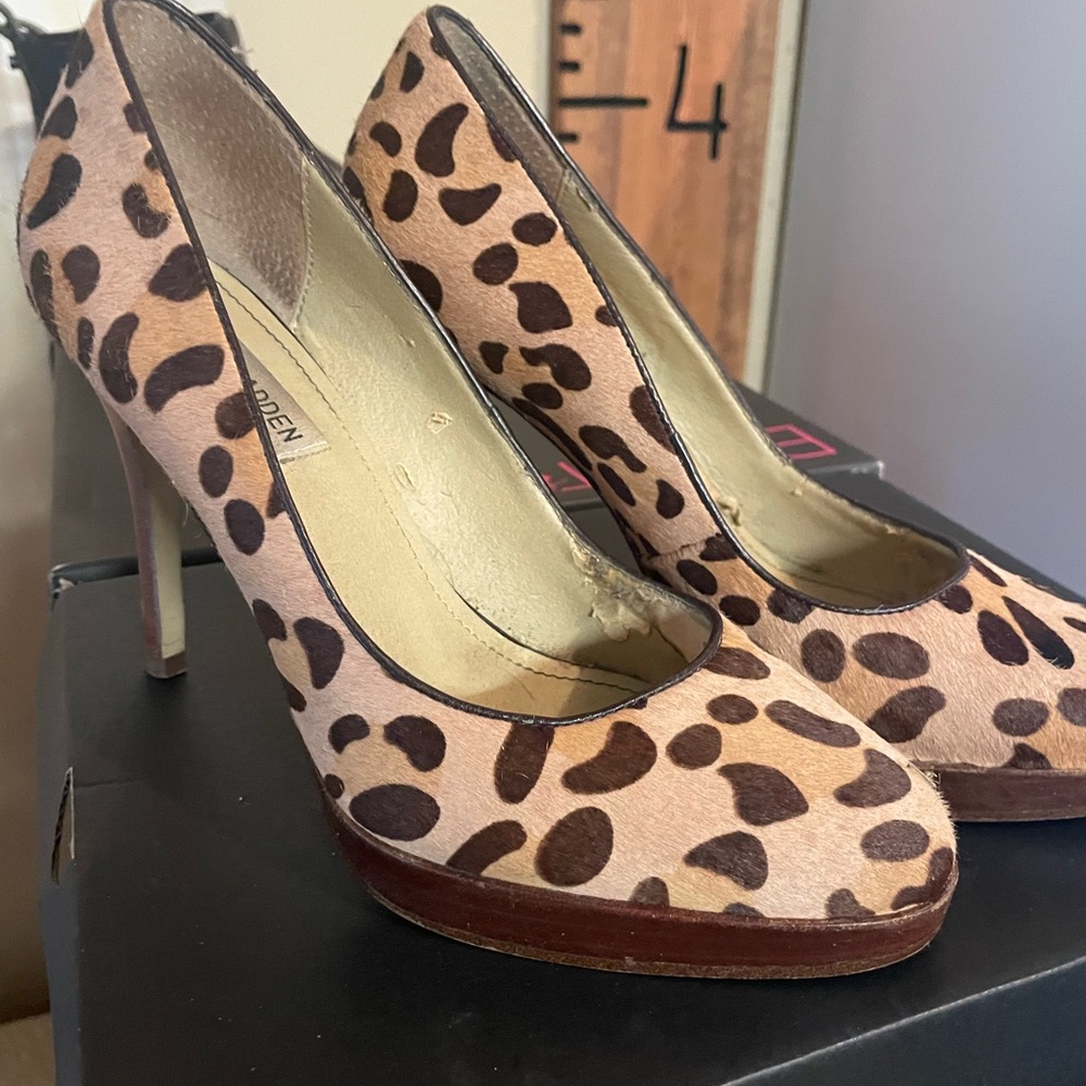 Steve Madden leopard womens heels